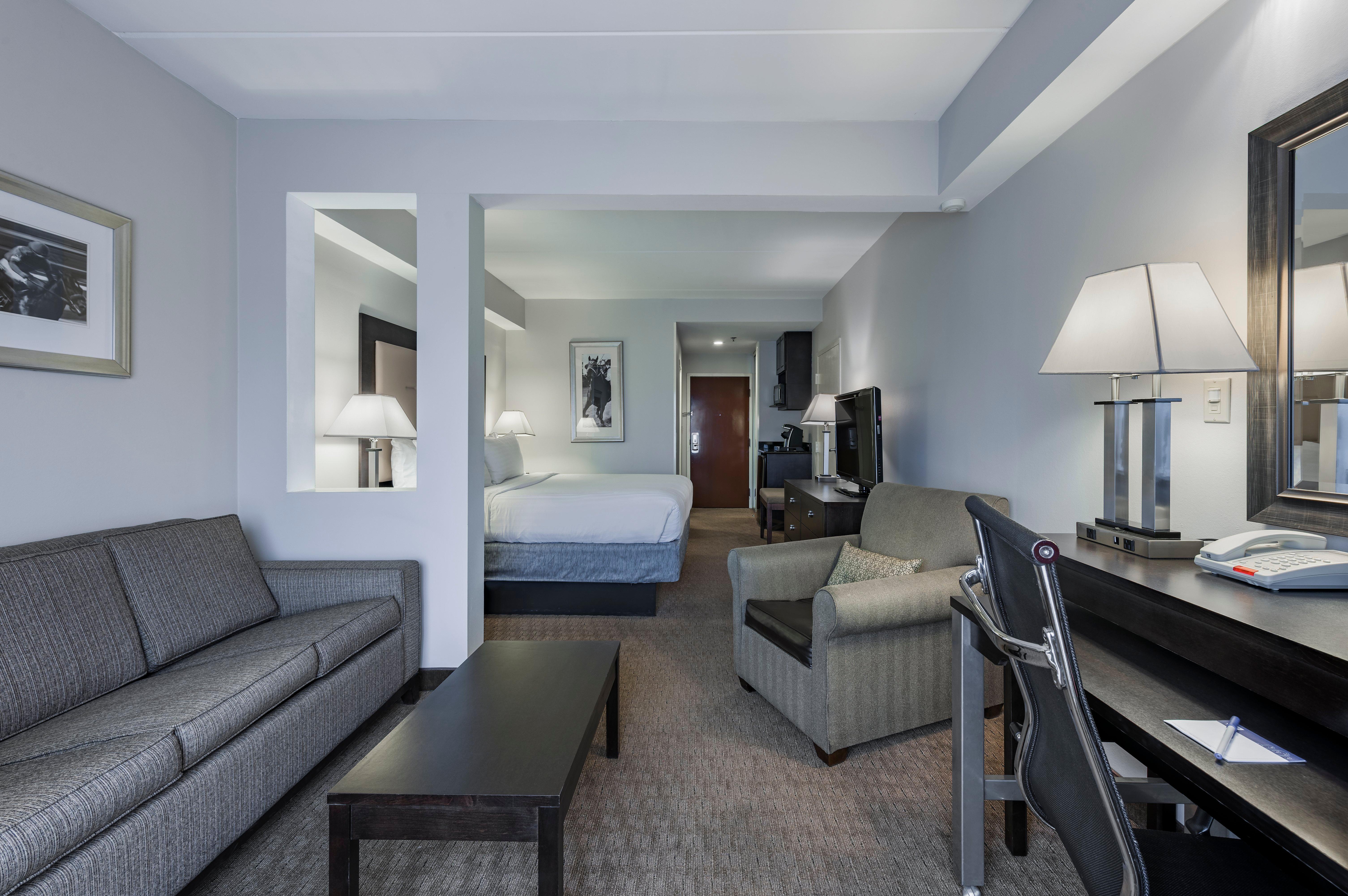 Holiday Inn Express & Suites Laurel Lakes By Ihg Екстер'єр фото