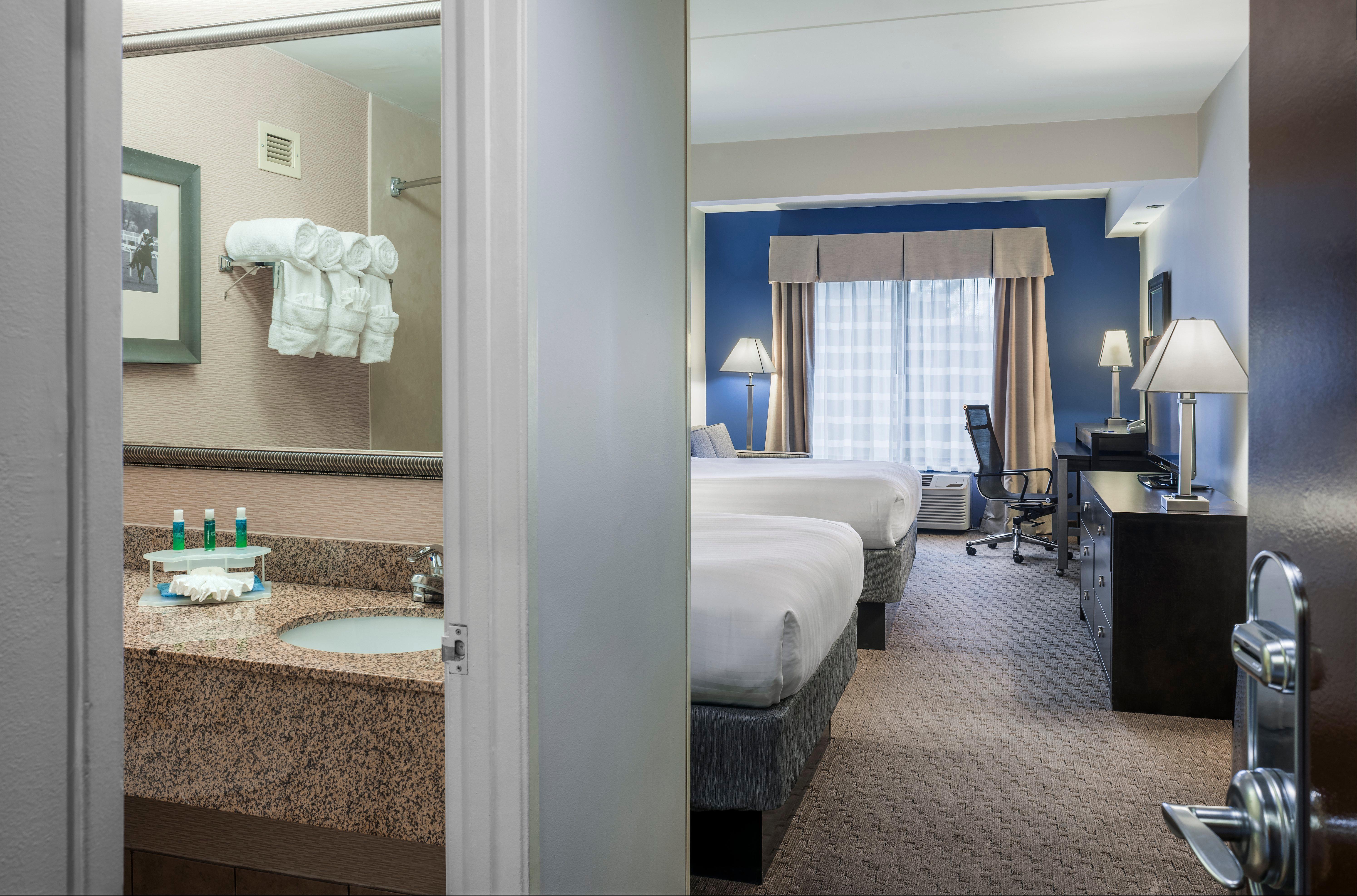 Holiday Inn Express & Suites Laurel Lakes By Ihg Екстер'єр фото